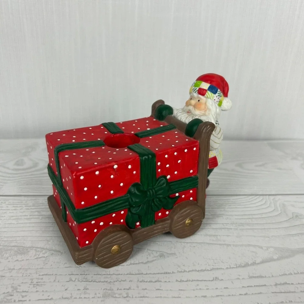 Santa Claus Ceramic Candle Holder With Patchwork Coat & Red‎ Gift Box Design